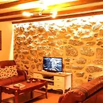 River House - Casas Do Rio Tora بيت للعطل *
